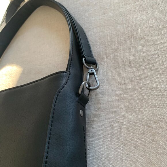 Matt & Nat Jada Shoulder Bag — Arbor Collection — Black (Like New) - Picture 3 of 6